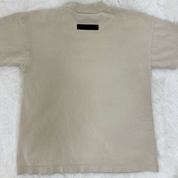Fear of God Essentials kids’ “1977” short-sleeve t-shirt - Picture 4 of 7